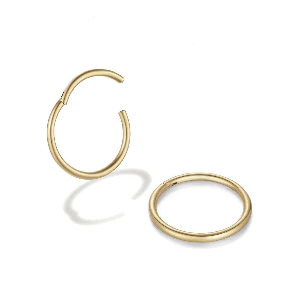 Boucles d’Oreilles Anneau Minimaliste Doré