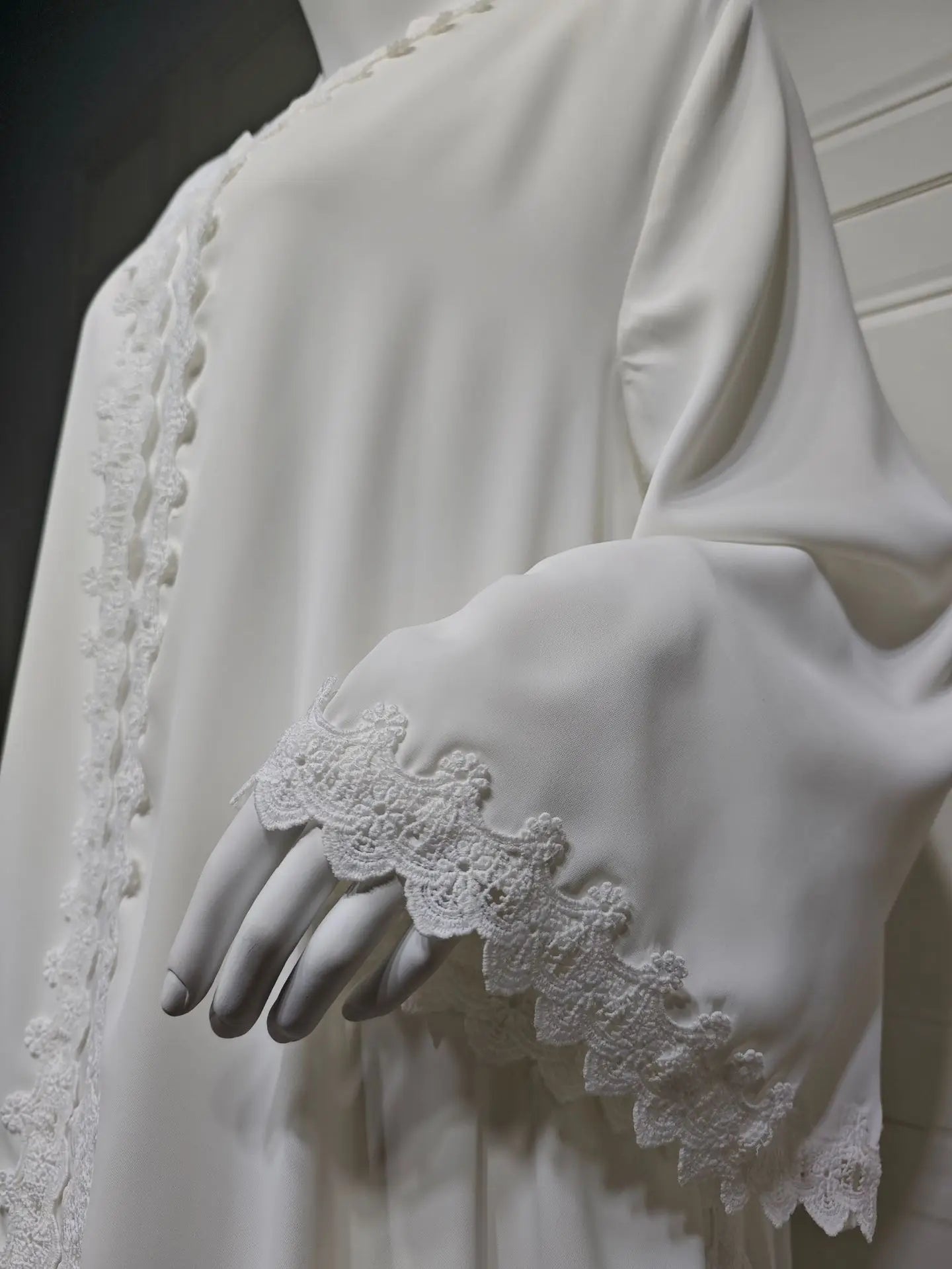 Kimono Abaya Blanc Minimaliste à Dentelles de qualité