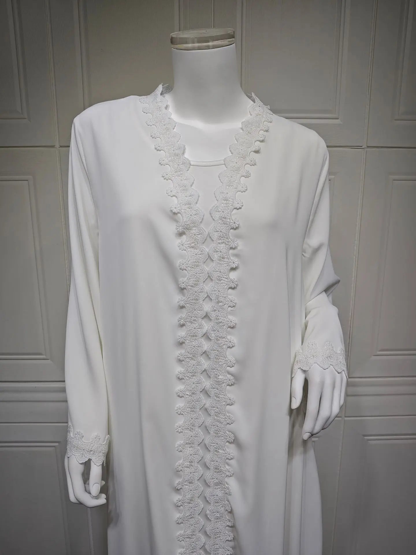 Kimono Abaya Blanc Minimaliste à Dentelles stylé