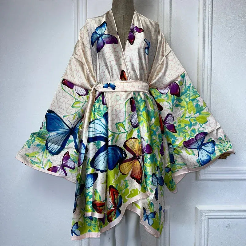 Kimono Bohème Blanc à Papillons Colorés Design