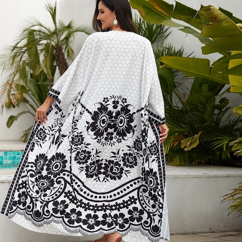 Kimono de Plage Blanc à Fleurs Noires long
