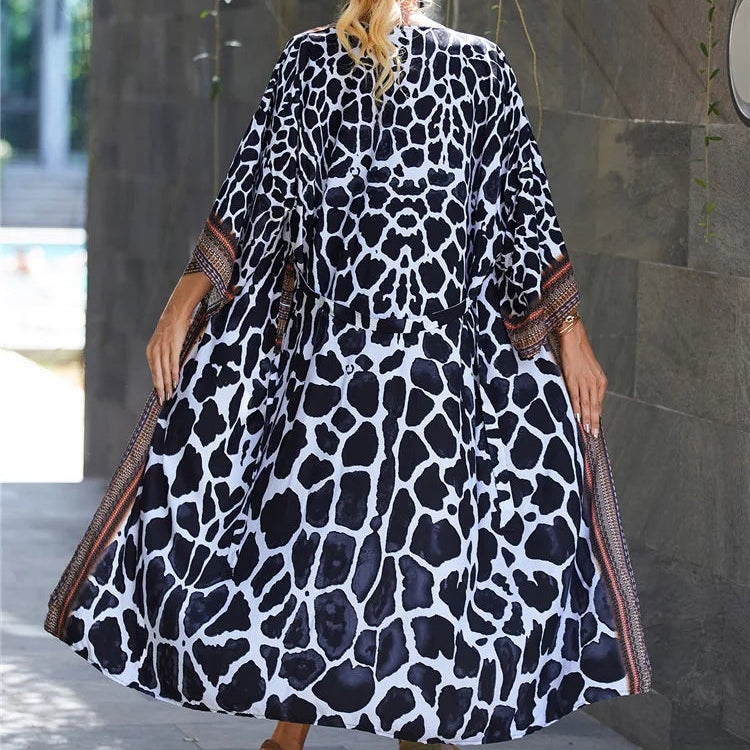 Kimono de Plage Chic Noir et Blanc Stylé