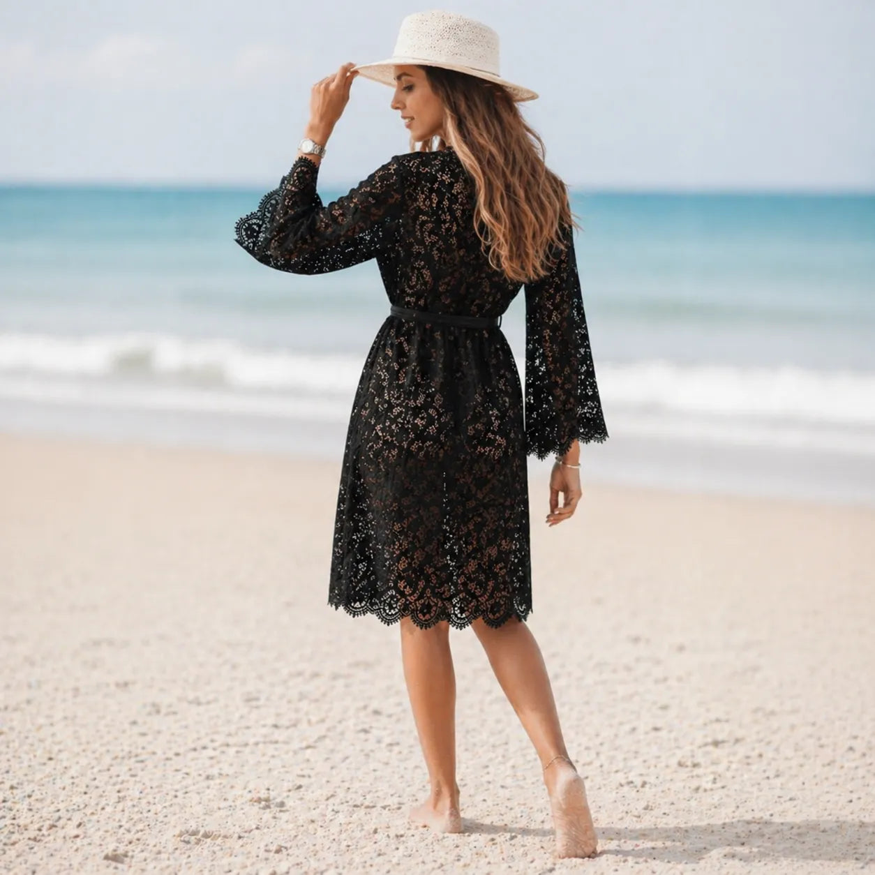 Kimono de Plage Estival en Dentelles Noir Stylé