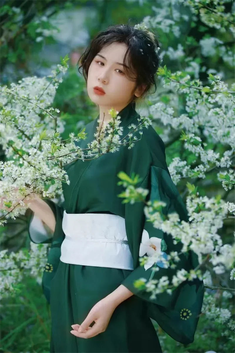 Kimono Japonais Vert à Fleurs Génial