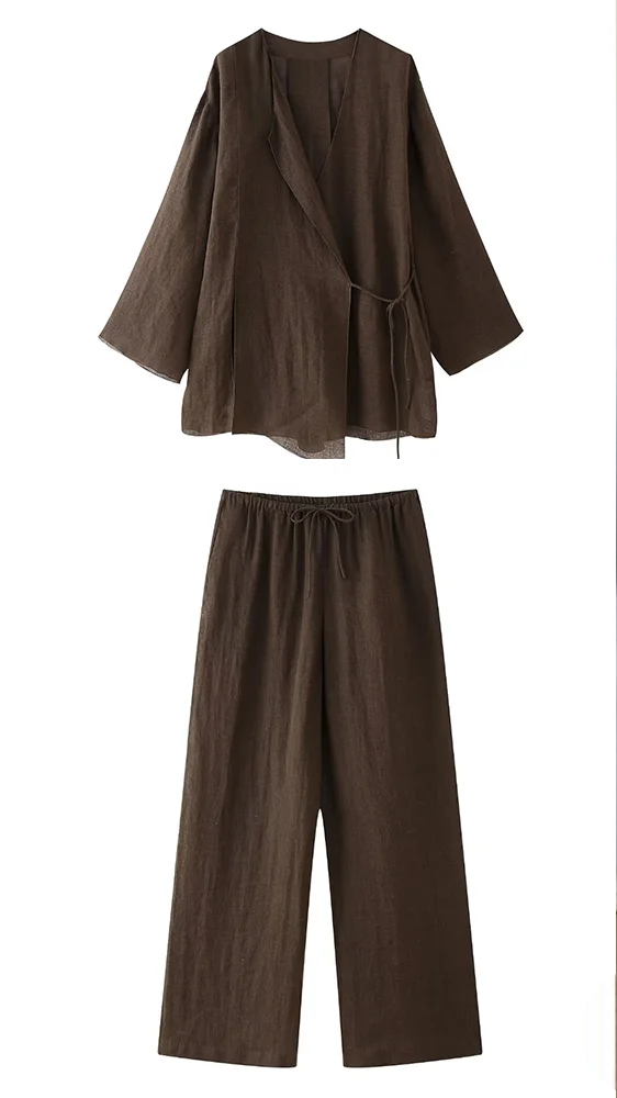 Bequemes braunes Kimono-Set