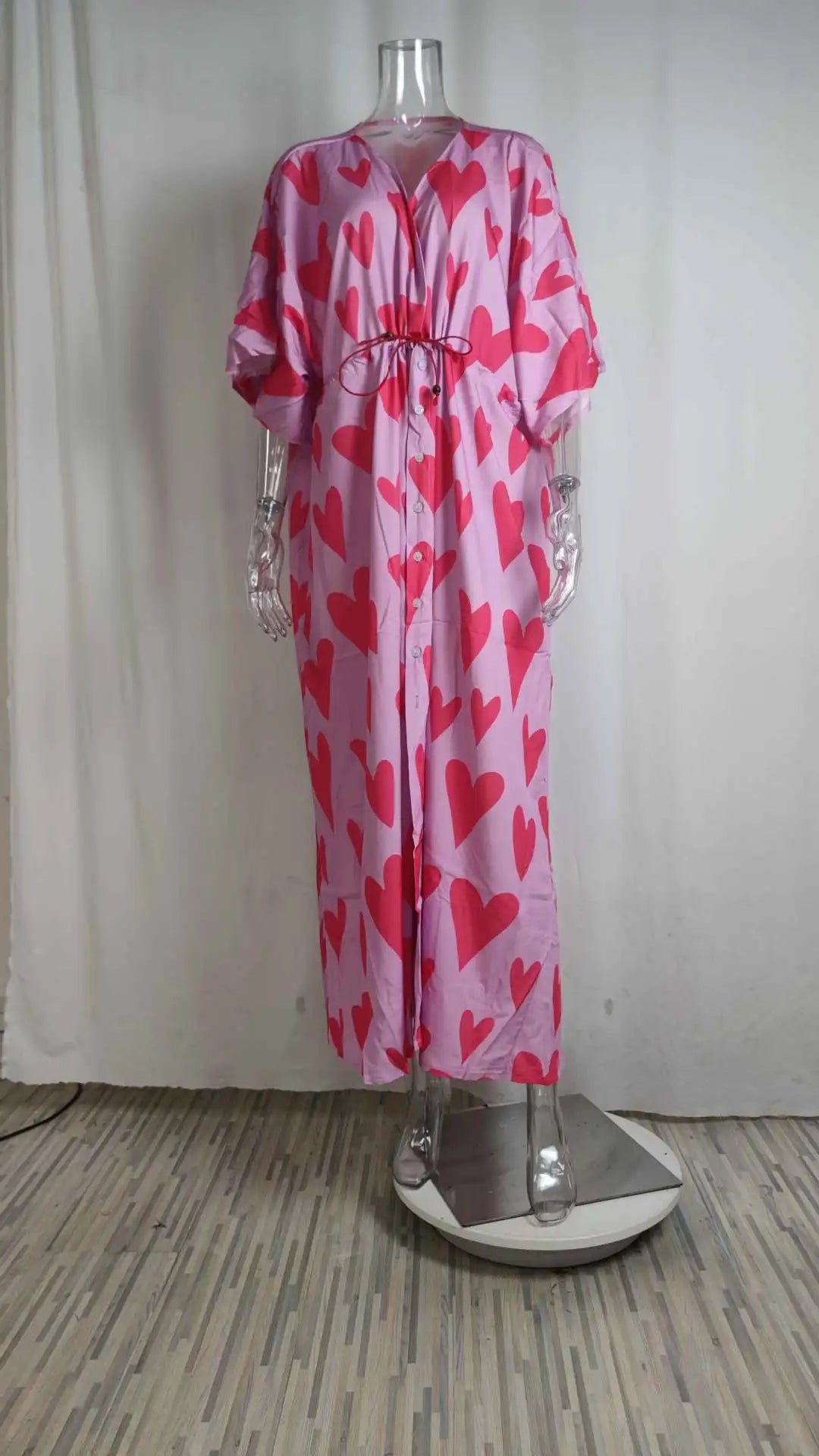 Robe Kimono Rose à Motifs Cœurs léger