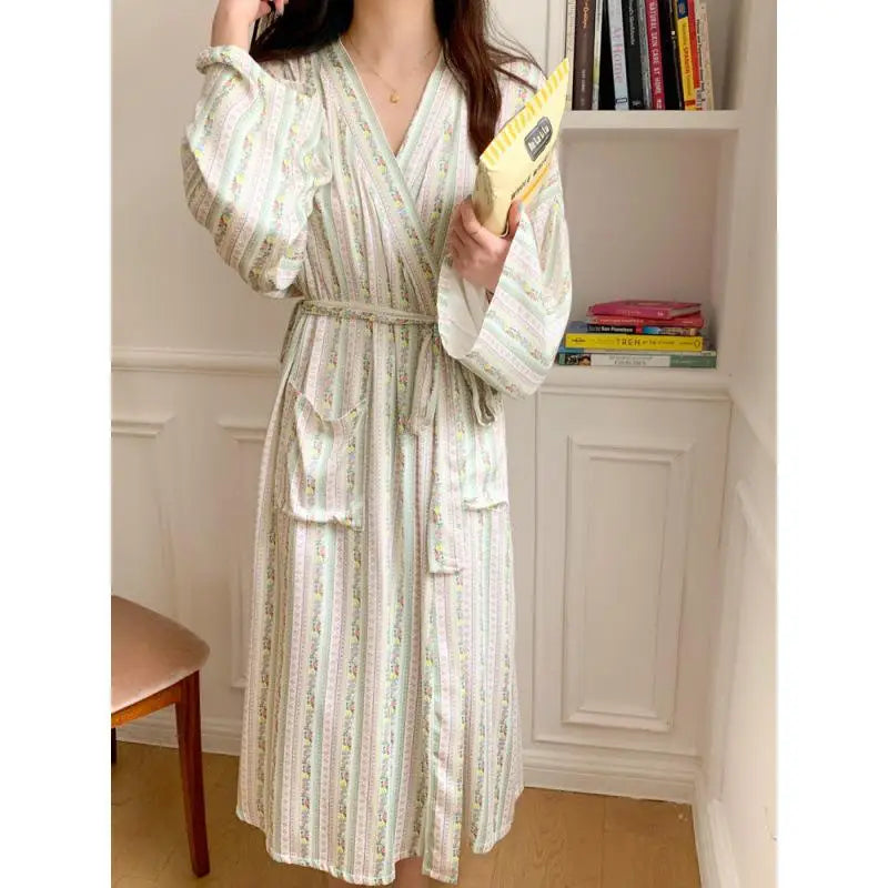 Bequemer Kimono-Bademantel aus Baumwolle