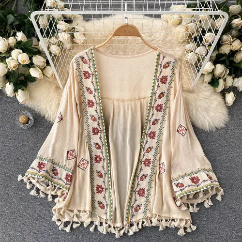 Veste Kimono Bohème Brodée à Franges Design