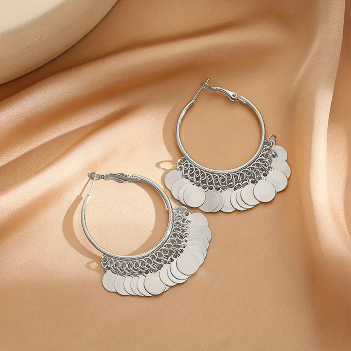 Boucles d’Oreilles Créoles à Breloques Argenté