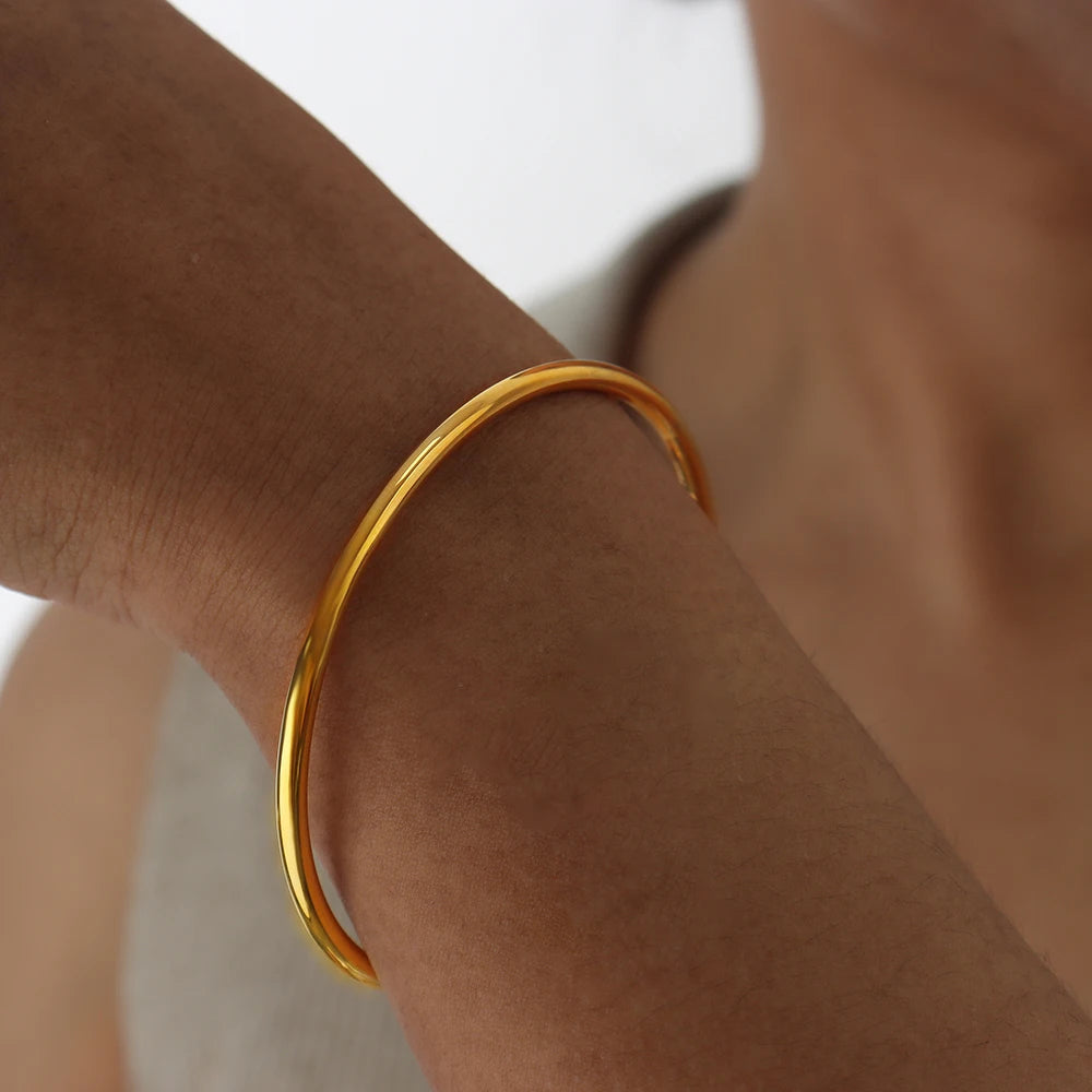 Bracelet Epuré en Acier Inoxydable Doré