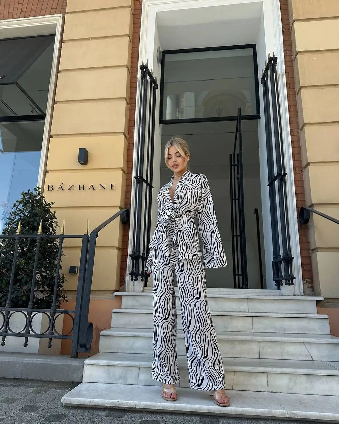 Ensemble Kimono Noir et Blanc Femme  Stylé