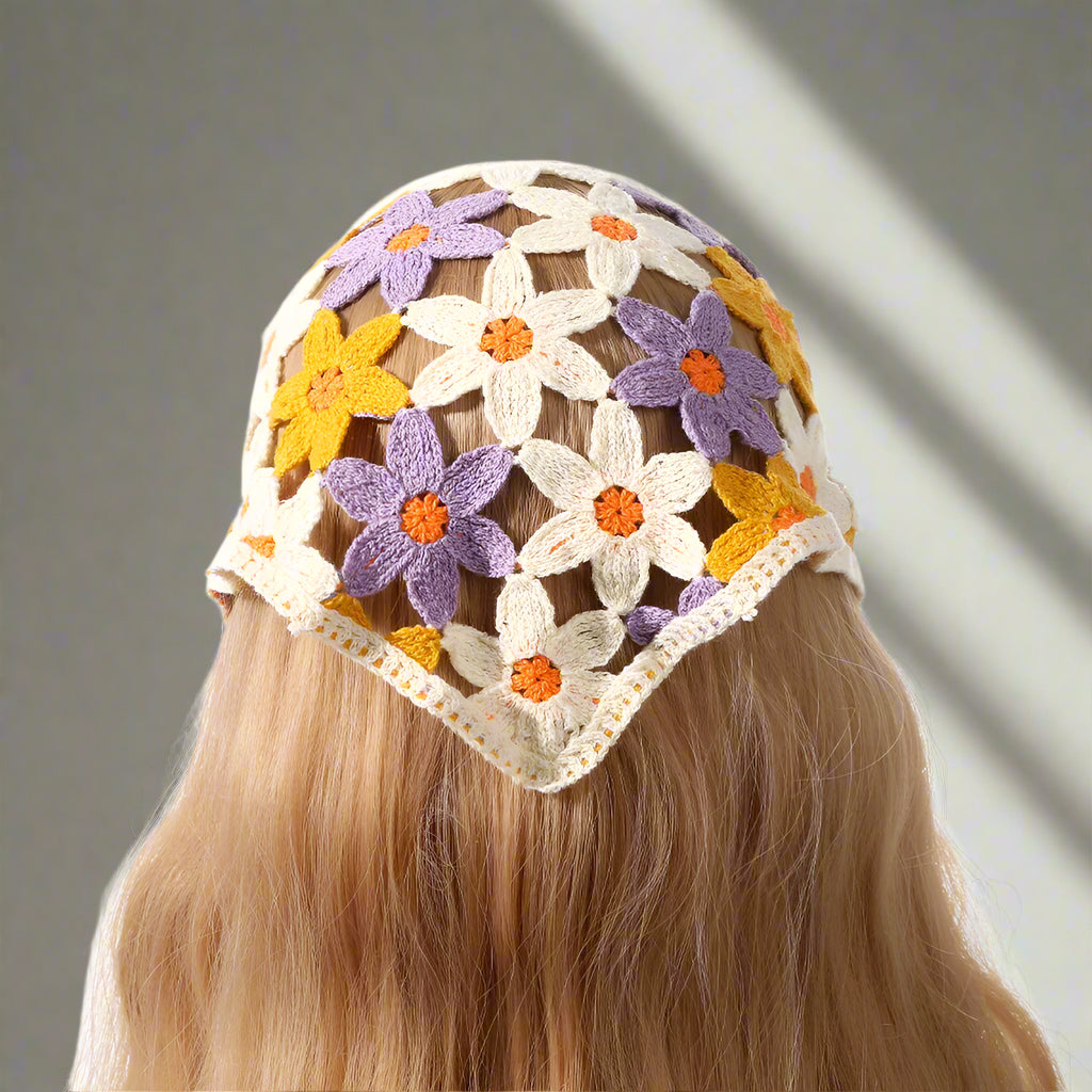 Foulard Triangle Tricoté Fleurs Design