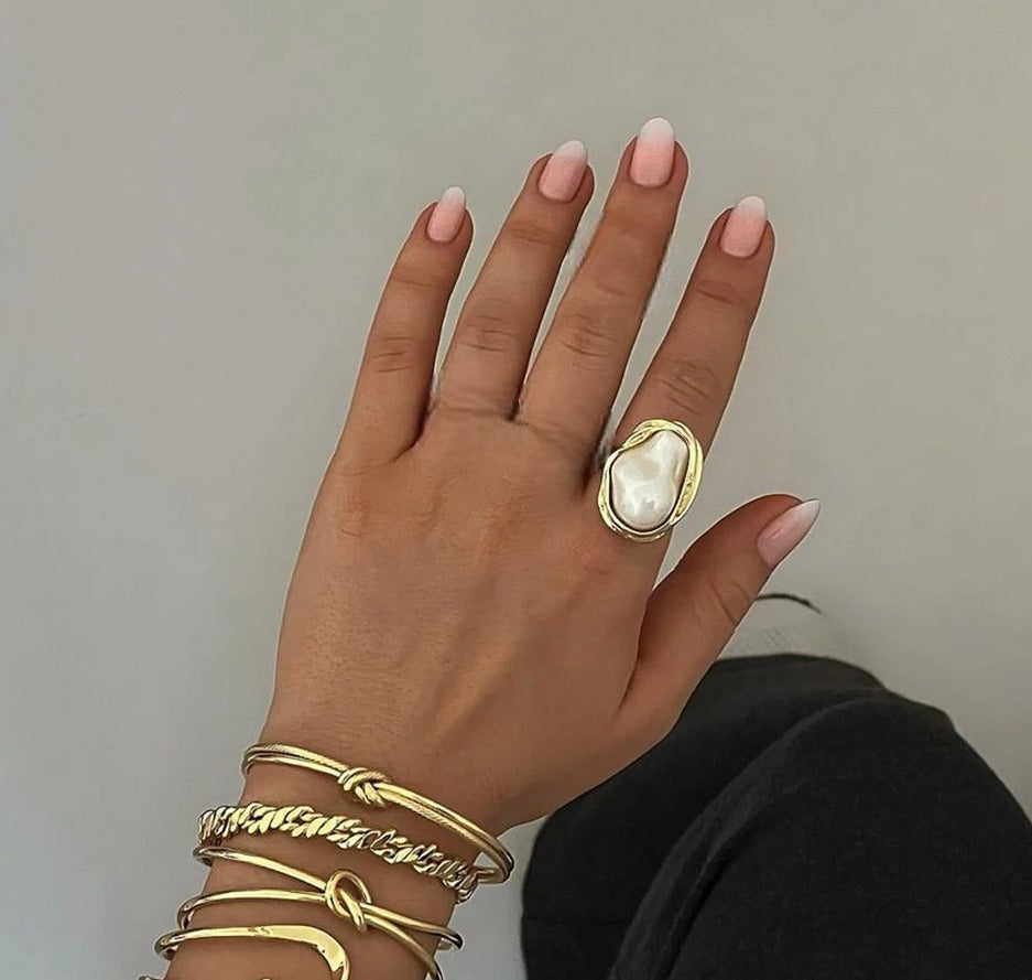 Grand Bague Sertie de Pierre