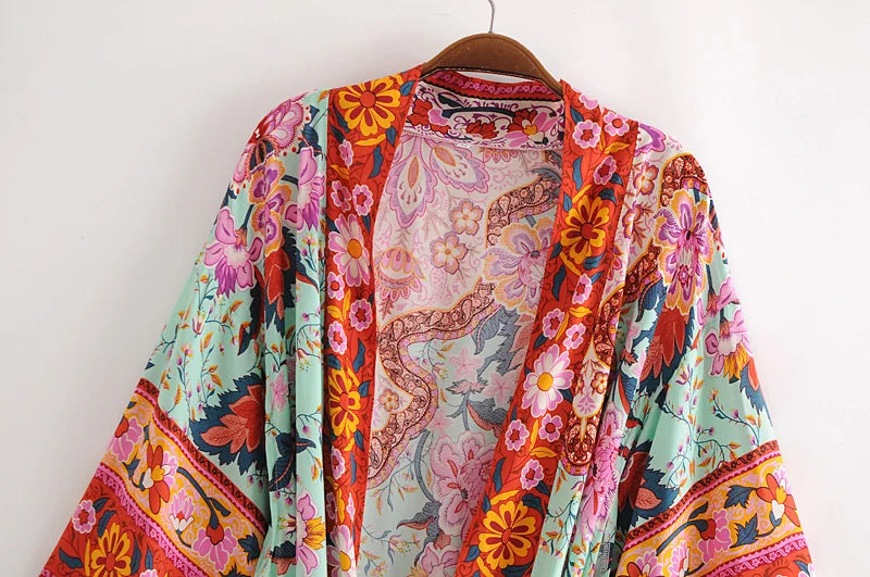 Kimono de Plage Vert Floral col v