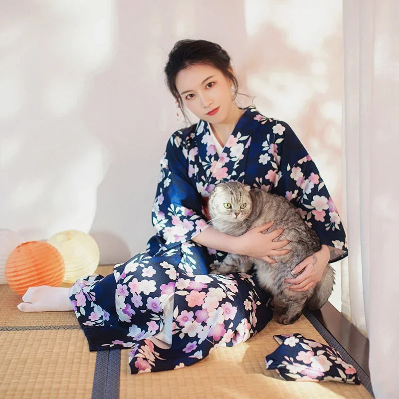 Kimono Japonais Femme Bleu Floral Stylé