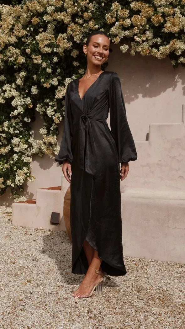 Robe Kimono Noire Élégante Satinée fluide