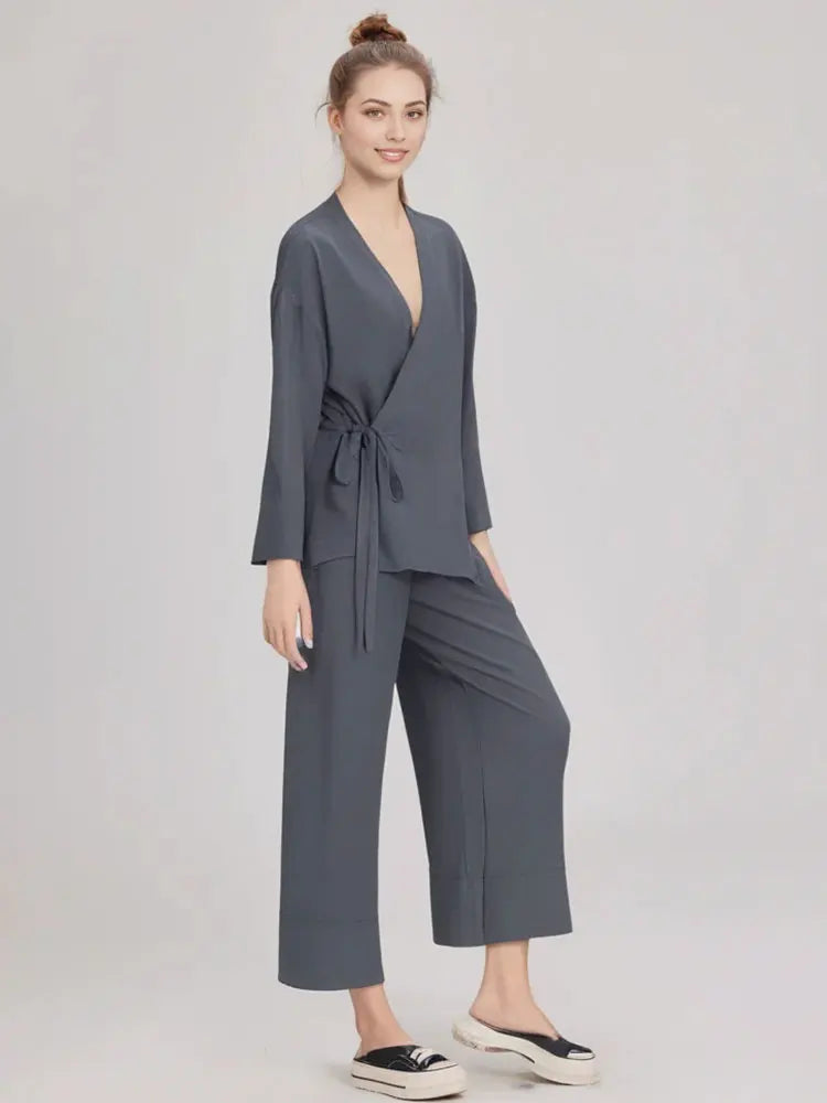 Ensemble Kimono Gris Minimaliste Confortable