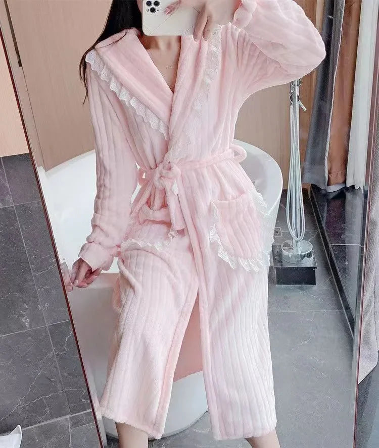 Peignoir Kimono de Bain à Dentelles