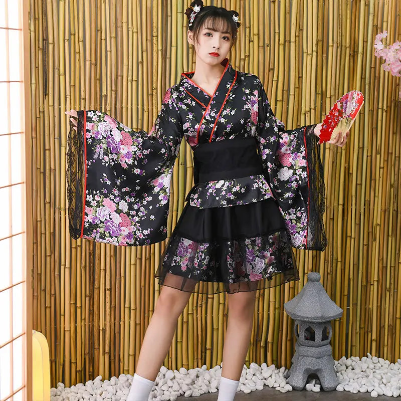 Kimono Court Traditionnel pour Femme élégant