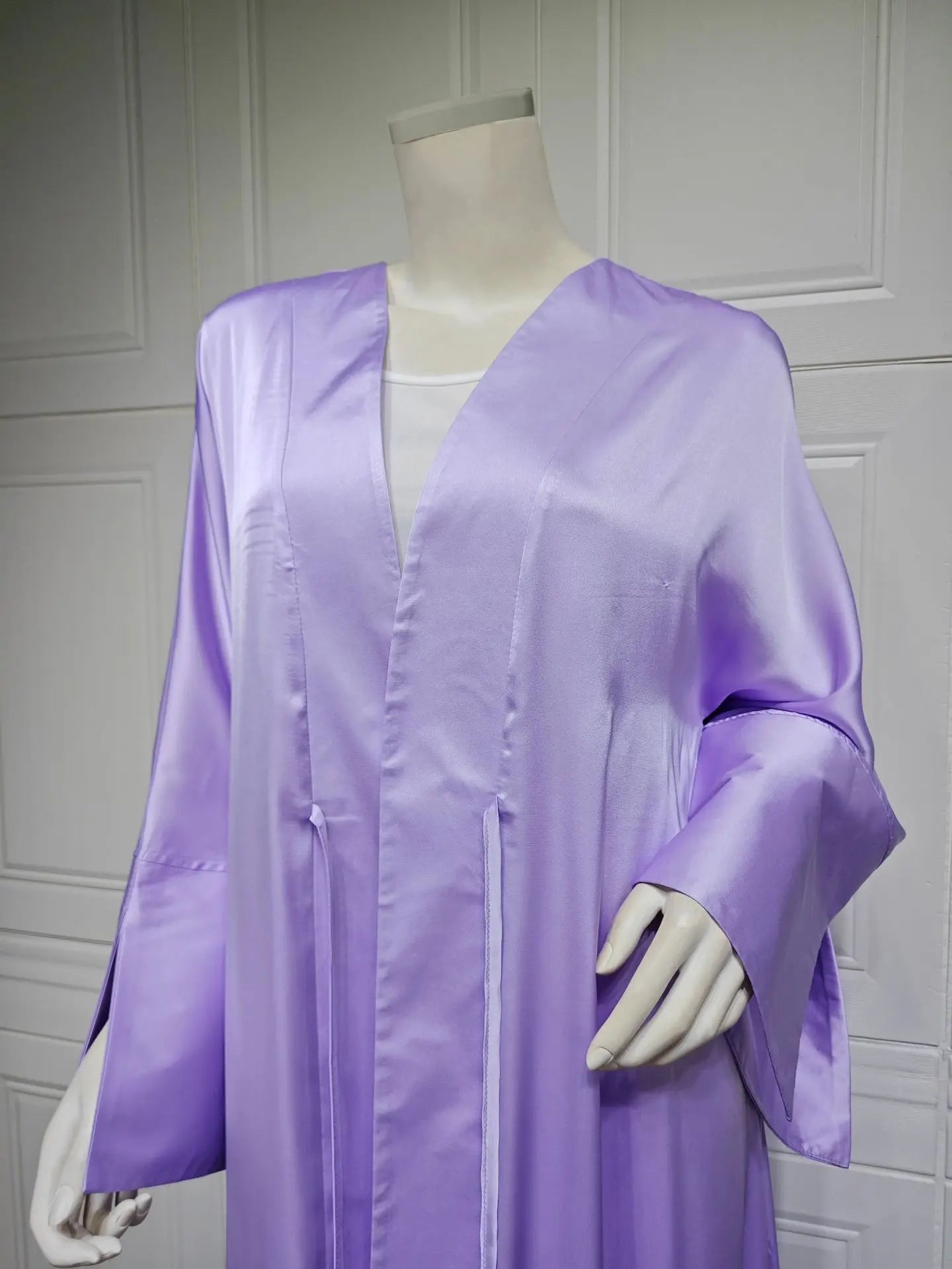 Kimono Abaya Raffiné Violet en Satin Soyeuse